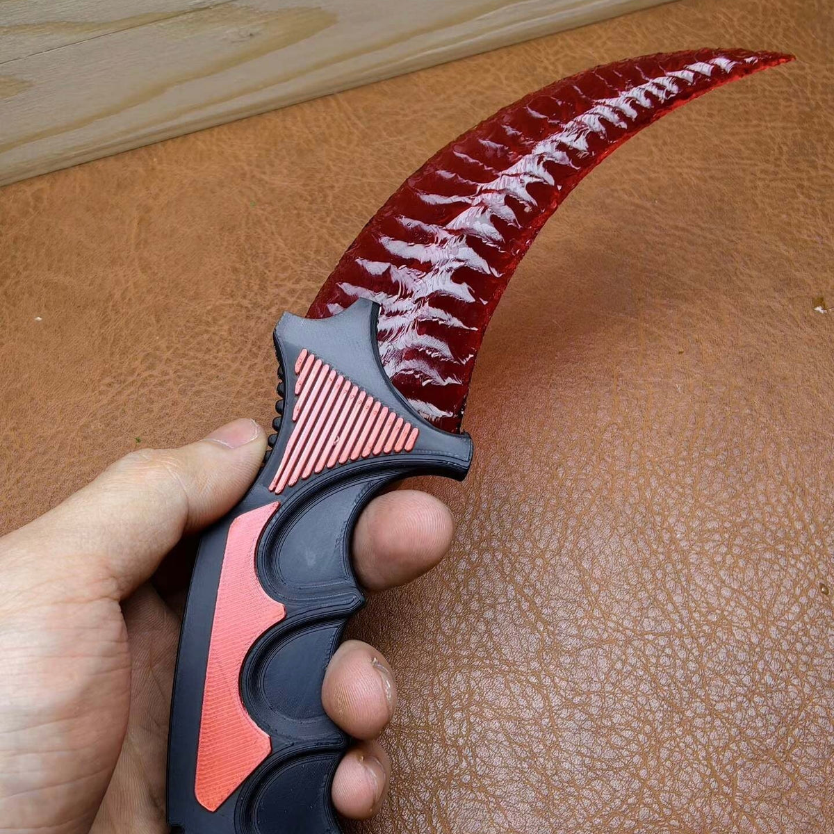The Crimson Carnage | Blood & Bone Crystal Karambit