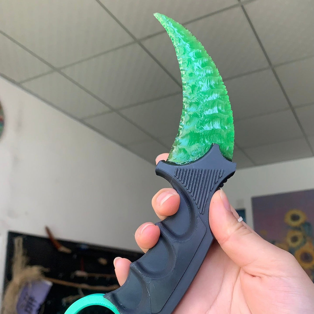 The Toxic Fang | Gamma Emerald Karambit