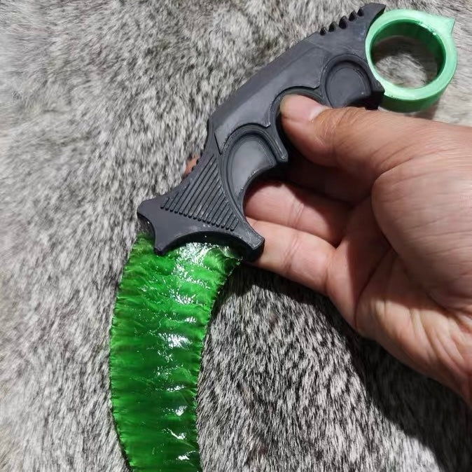 The Toxic Fang | Gamma Emerald Karambit