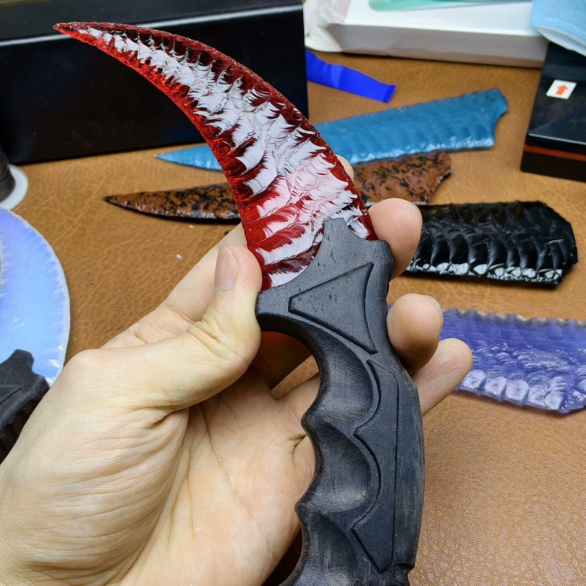 The Crimson Carnage | Blood & Bone Crystal Karambit